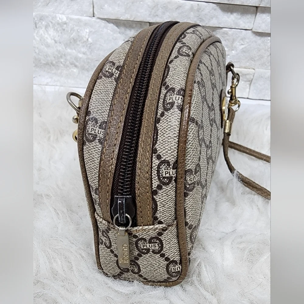 Vintage Gucci GG Plus Crossbody Bag – Rare Collector’s Piece - Picture 11 of 12